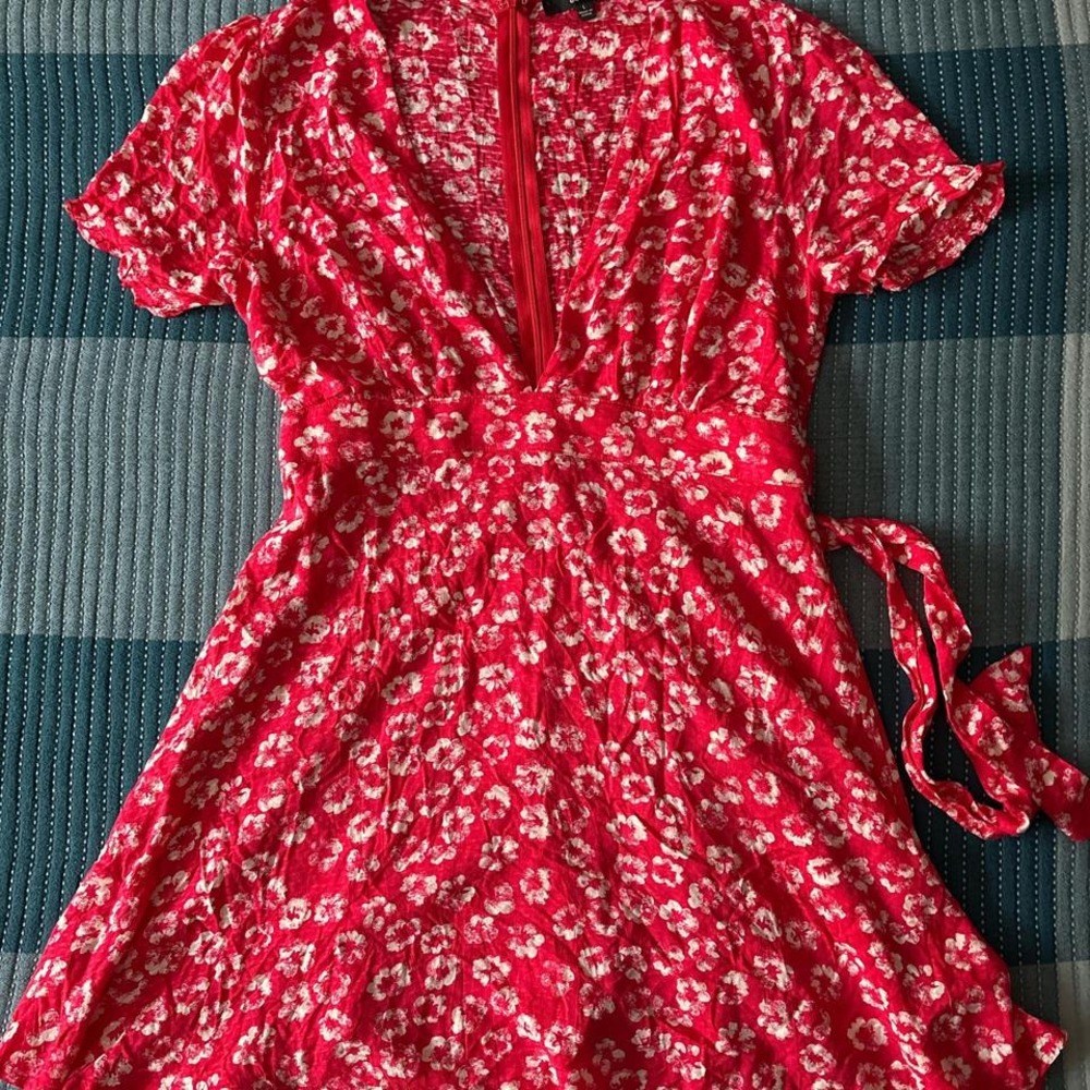 Lulus red floral wrap-style mini dress